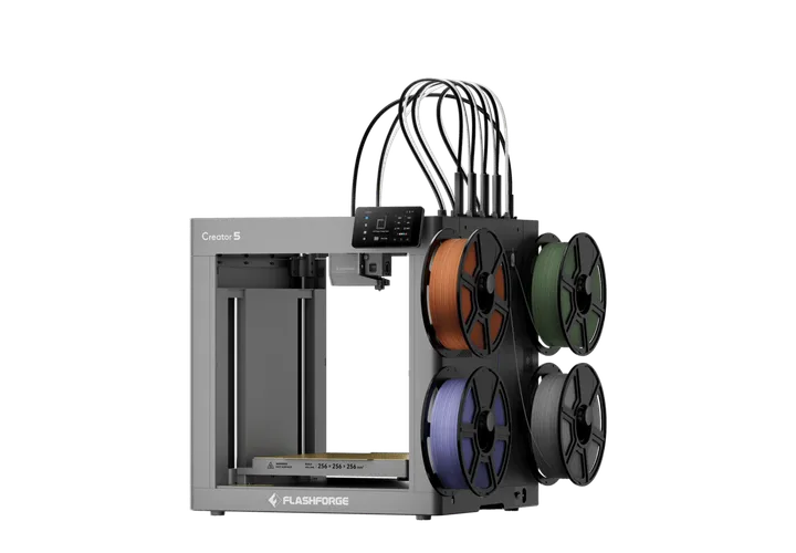 Impresora 3D de alta tecnología en funcionamiento creando un prototipo de precisión en EnTresDe GT