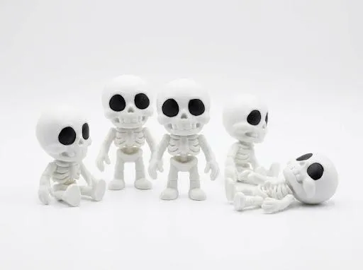 Figura 3D impresa: Mini Esqueletos Articulados Chibi
